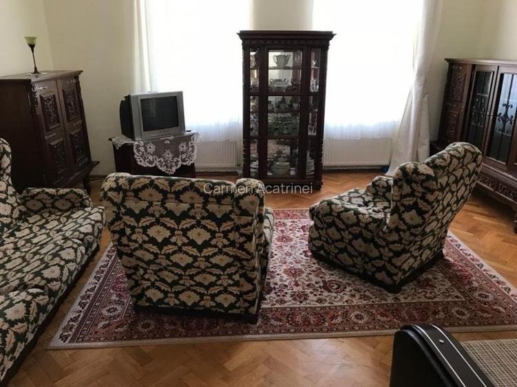 Casa 3 camere libera la vanzare zona Cuza Voda