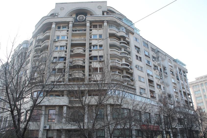 Vanzare apartament 3 cam  vedere casa Poporului ,mobilat și utilat - 8