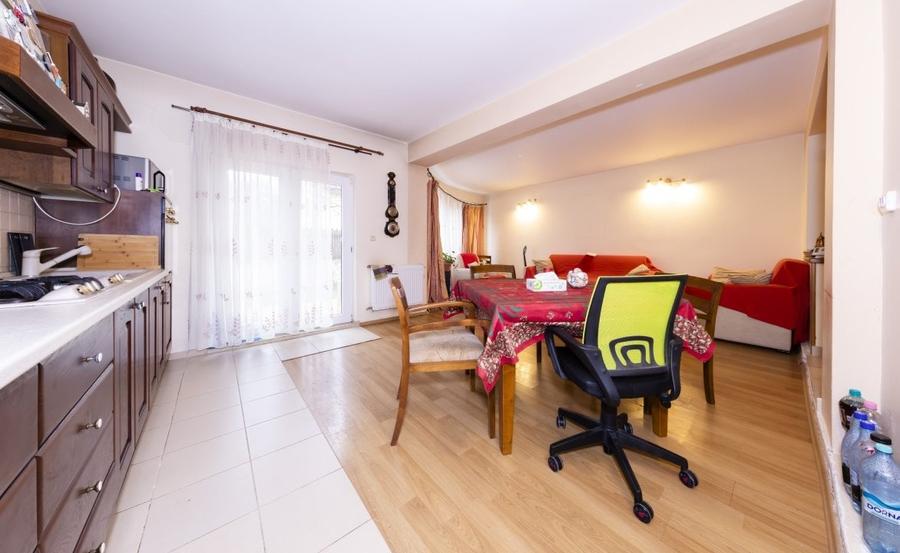 Casă De Vânzare, Lângă Pădurea Roșu Liberă, P+2, 5 Camere  Garaj + 2 Parcări - 21