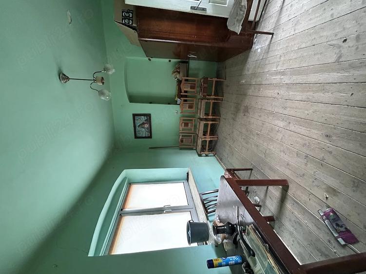 Casă cu Teren 1500 Mp în Presaca