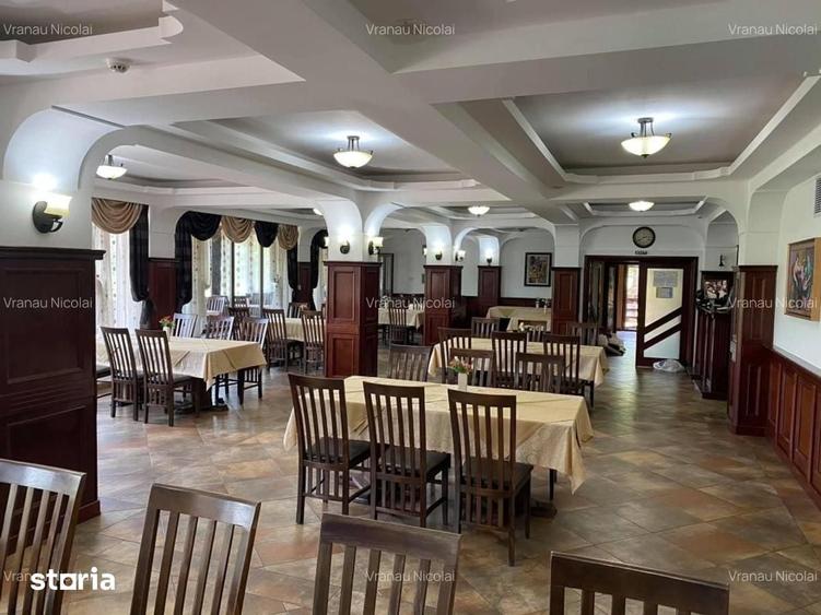 Casă cu Teren 7500 Mp în Sadova