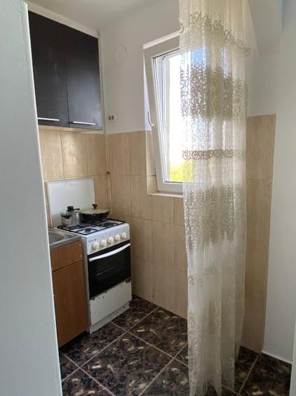 Garsonieră decomandată în Podu Roș