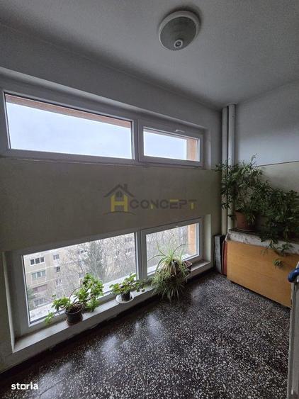 Apartament 2 camere decomandat sector 4 - 12