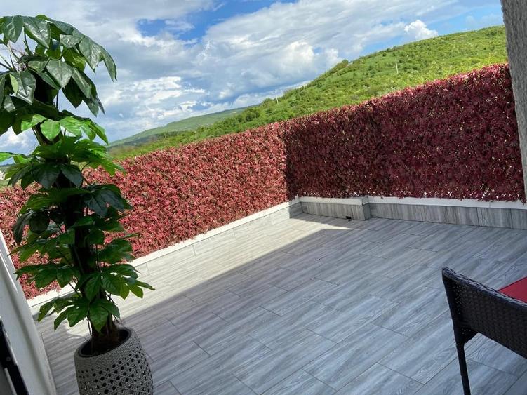 Apartament cu 2 camere decomandat, mobilat în Bucium