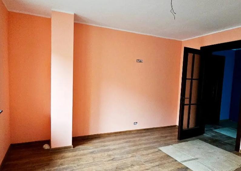 Casă cu 5 camere cu Teren 2000 Mp în Ciritei