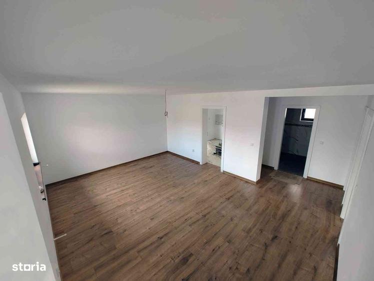 Casă cu 3 camere cu Teren 425 Mp în Holboca