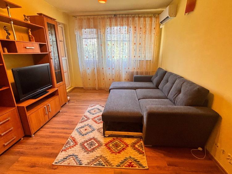 Apartament cu 2 camere semidecomandat, mobilat în Gorjului