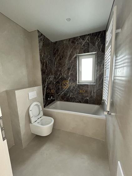 Apartament cu 3 camere decomandat în Berceni