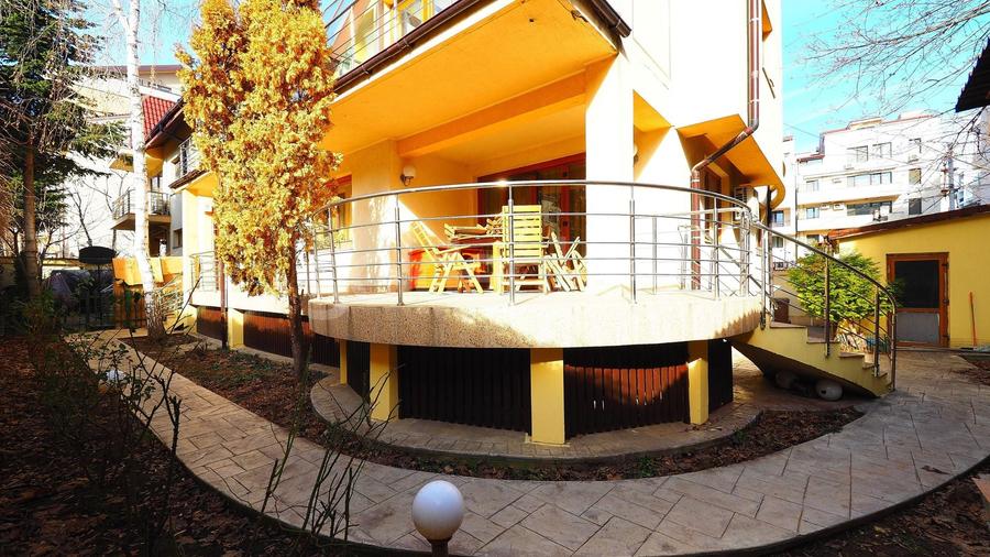Vila cu 9 camere, 5 bai | D+P+1+M | 416mp teren - 4