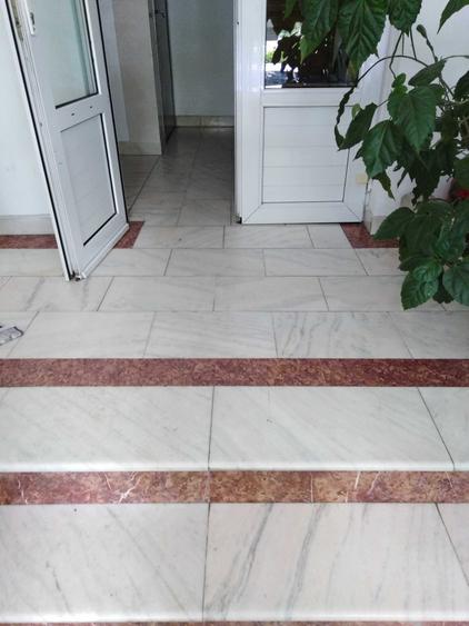 Apartament cu 3 camere decomandat în Tineretului