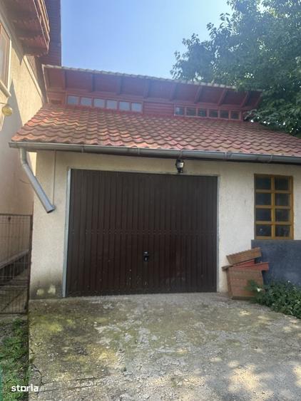 Casă cu 4 camere în Poiana