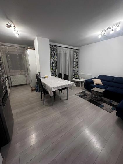 Apartament cu 2 camere decomandat în Florești