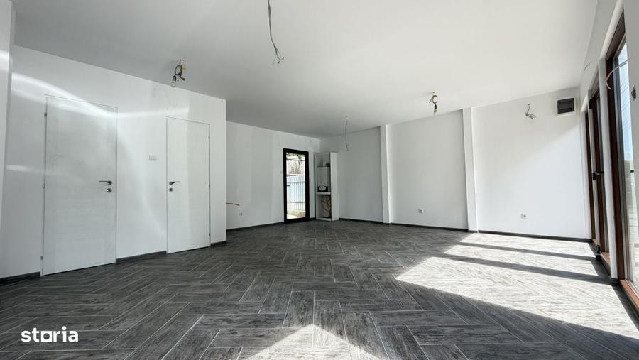 Spațiu comercial, de 36 mp, în Central