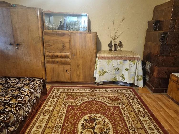 Casă cu 3 camere cu Teren 882 Mp în Central