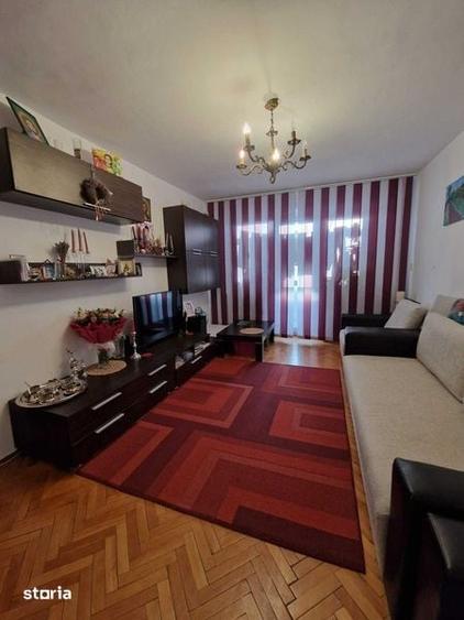 Apartament cu 3 camere decomandat în Plantelor