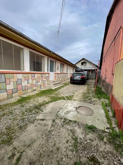 Casă cu Teren 1200 Mp în Blejoi