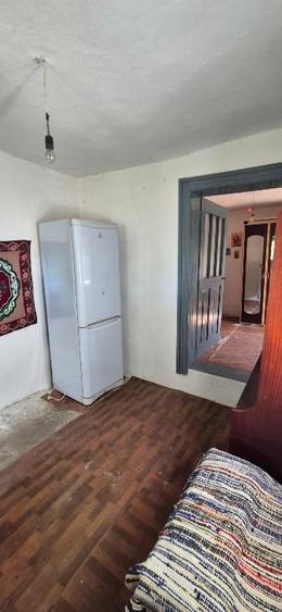 Casă individuală cu 3 camere cu Teren 1000 Mp în Curătești