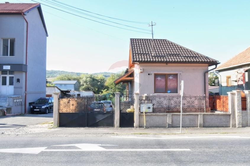 Casa cu 2 camere si 912 mp teren de inchiriat, zona Baciu - 1