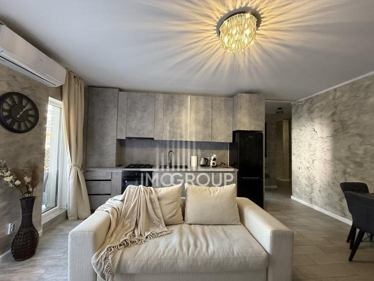 Apartament cu 3 camere | zona Semicentrala | Terasa 30 mp - 1