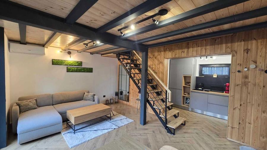 Casa de vacanta / investitie Sinaia | 2 dormitoare + curte + loc de parcare | 165.000 - 5