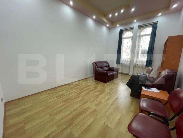 Spatiu de birou, 60 mp, parcare, tavan inalt, zona Horea - 1