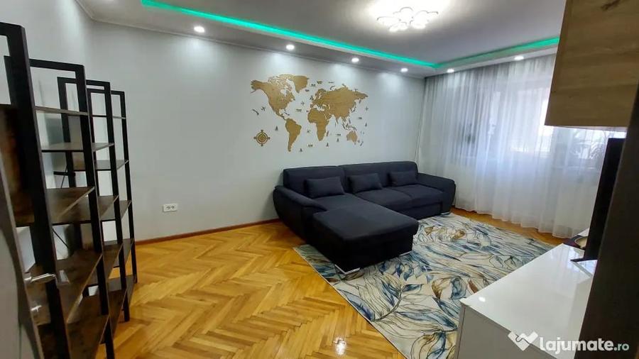 Apartament 3 camere, Vedere panoramica spre Mun?ii Macin si Podul peste Dunare - 4