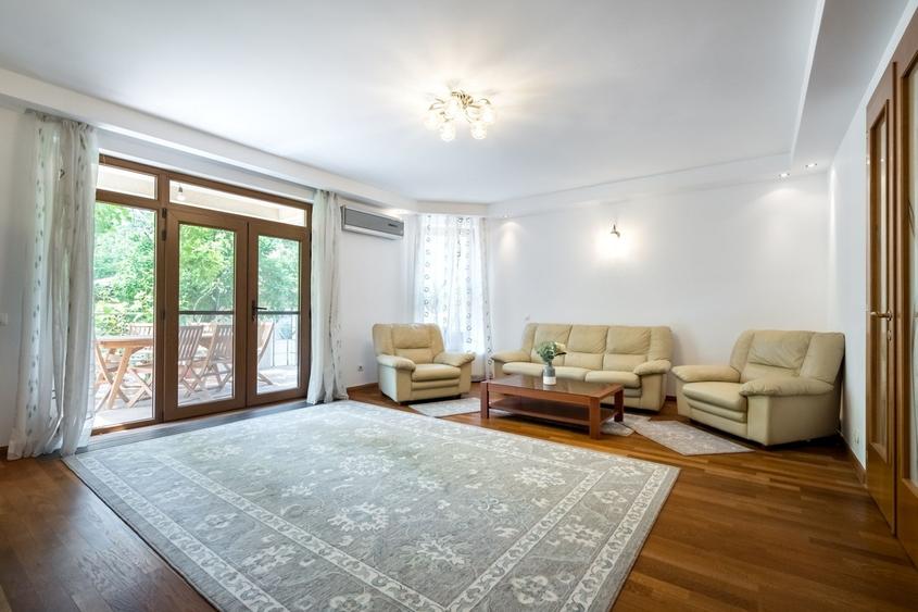 Baneasa, Dobrogeanu Gherea-Garlei, comision 0%, vila P+1+M 6 camere, curte 550 mp - 2