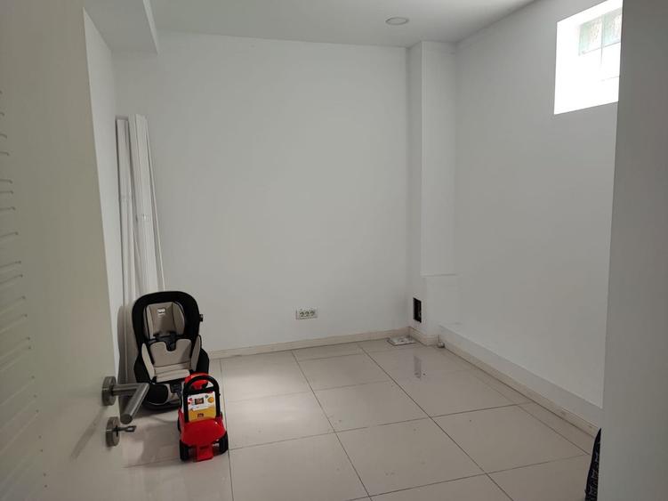 Cladire birouri D+P+E+M in zona Titan - 3