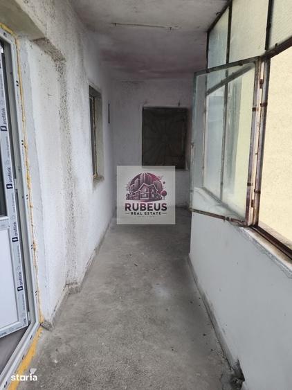 Apartament cu 4 camere în Gura Văii