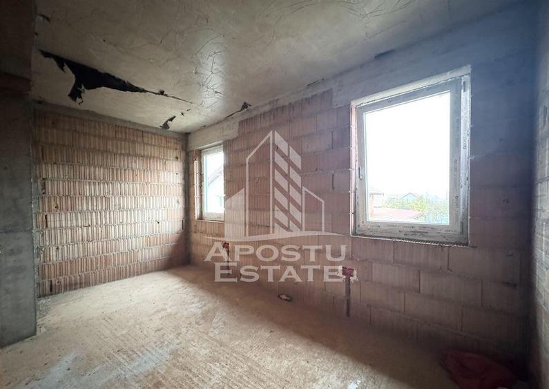 Duplex despartit prin baie si hol cu 3 dormitoare si dres... - 12