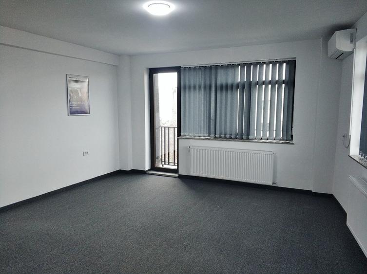 Birou premium, 70 mp, cladire noua, utlilitati separate - 2