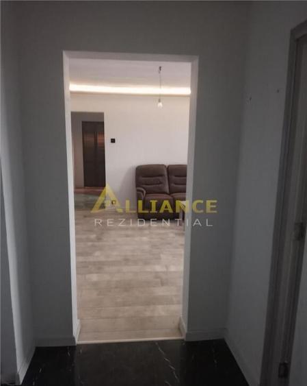 Apartament 3 camere ~ 69 mp ~ { Blvd Alexandru Obregia } - 2