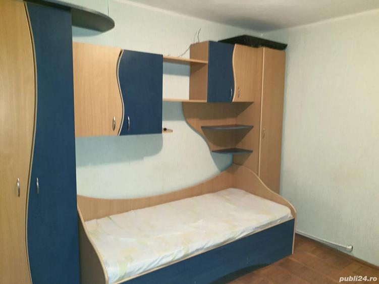 Inchiriez apartamenr 4 camere - 1