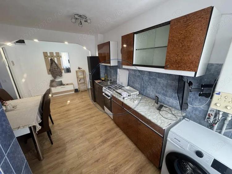 Apartament 2 camere, decomandat, etaj 3/4 ?TEFAN CEL MARE - 1