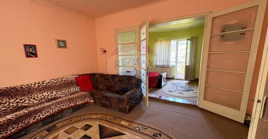 Casa intr-o loca?ie cu panorama deosebita, in zona Mosnei - 13