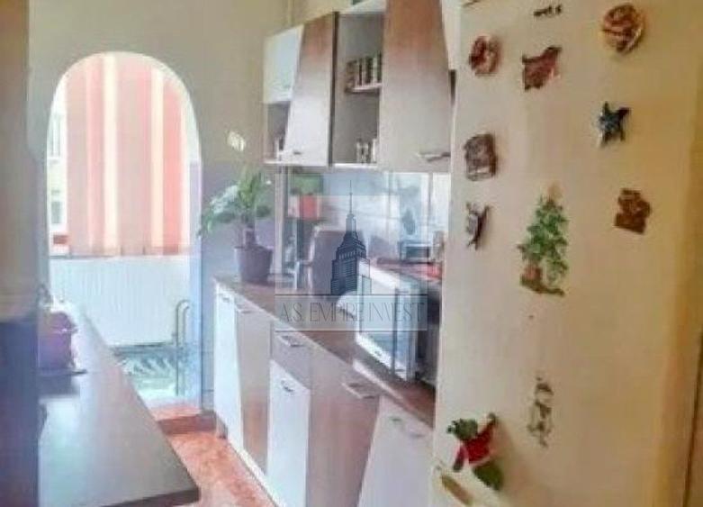 Ap 3 camere decomandat - zona Bartolomeu - 3