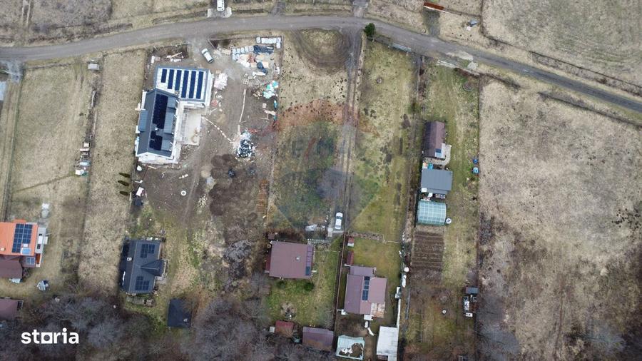 Teren 999 mp. Front 15,70 ml. Valea Garbaului - Floresti - 1