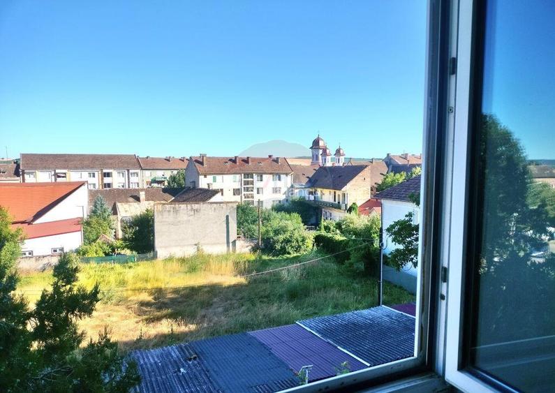 Apartament cu 3 camere, ultracentral, dar retras ?i intim Apartament cu 3 camere, ultracentral, dar retras ?i intim