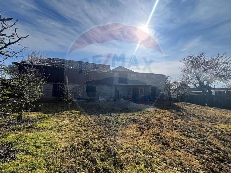 Casa cu 6 camere de vanzare - 5