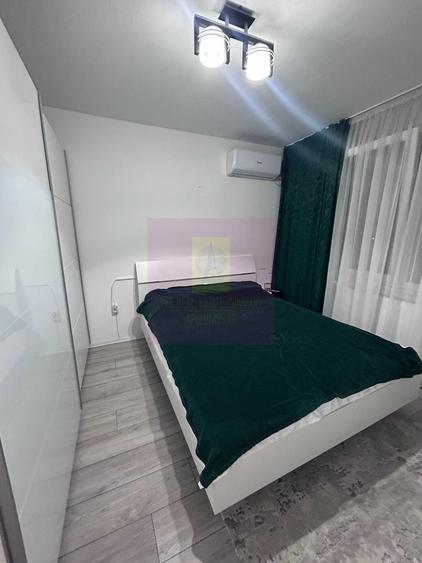 Apartament cu 3 camere decomandat în Titan