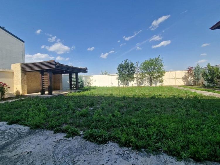 Pipera - Vila Spatioasa -  centrala termica -  teren intravilan  1000 mp - 24