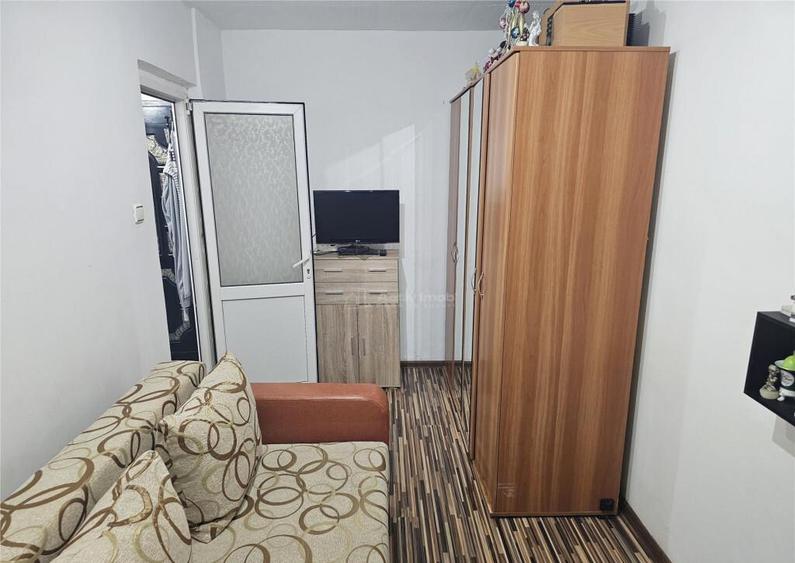 Resita, Garsoniera Mobilata Utilata, Parter, Calea Caransebe - 1