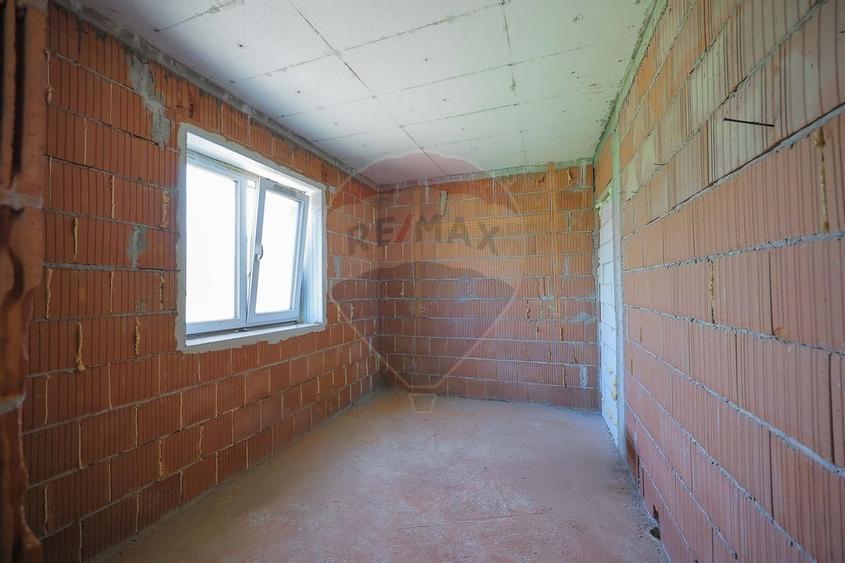 De vânzare casă cu un proiect deosebit, la roșu , Str. Gheorghe Doja - 31