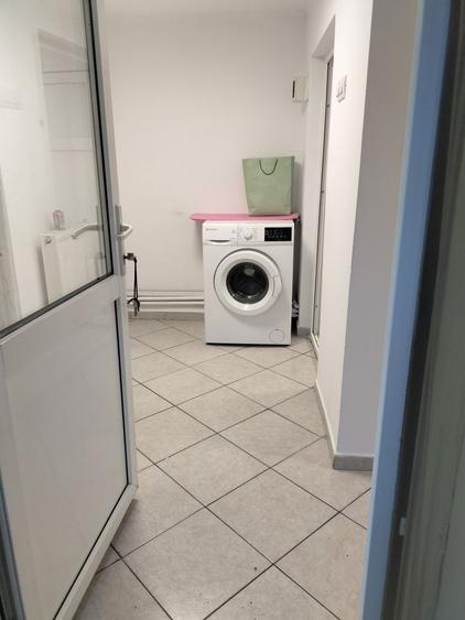 Inchiriez garsoniera la curte - 2