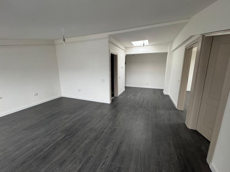 Apartament cu 3 camere Visan - 3
