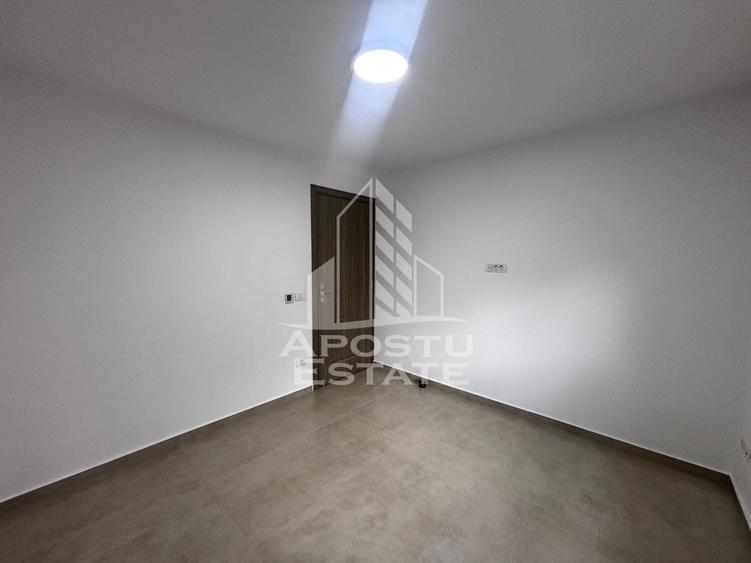 Apartament cu 4 camere decomandat în Complex Studențesc