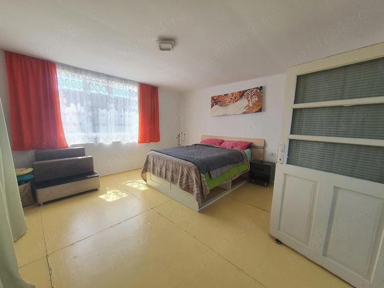 Vand casa Giulvaz strada principala - 7
