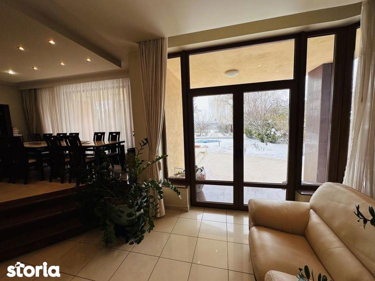 Resedinta emblematica in Chiajna-Rosu pe malul lacului, 785 mp, 2500 m - 10