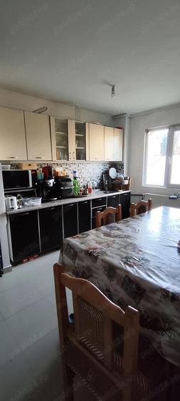 Proprietar, vand ap cu 3 camere, semidecomandat, parter - 1