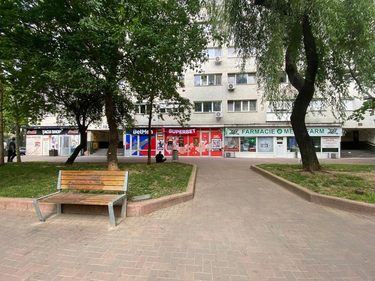 Spatiu comercial 122 mp de inchiriat Bd. 1 Decembrie 1918 - 1